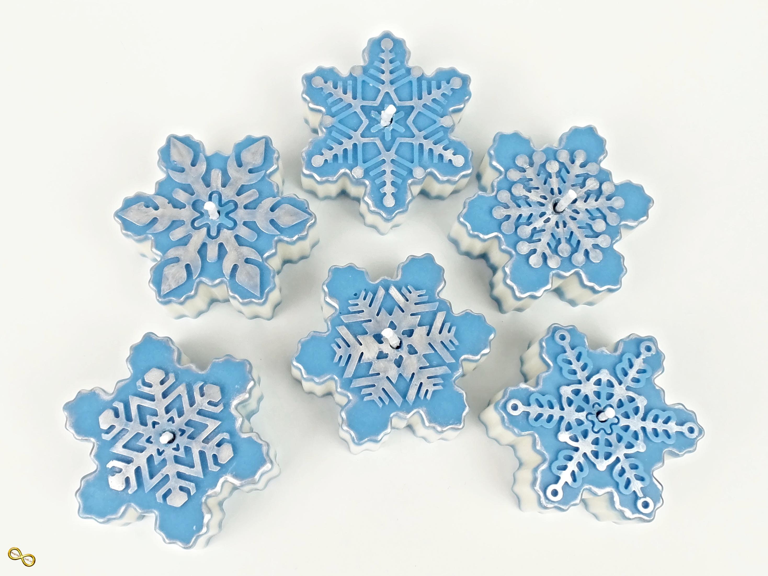 Svíčka vločka modrá se stříbrnou patinou