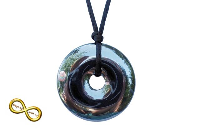 Náhrdelník s velkým donutem z Hematitu