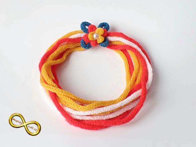 Náhrdelník červený pletený s broží