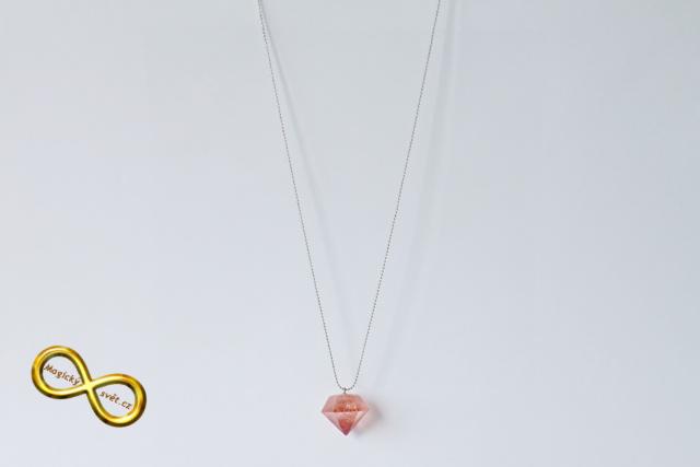Náhrdelník "Resin" tvar diamant červený
