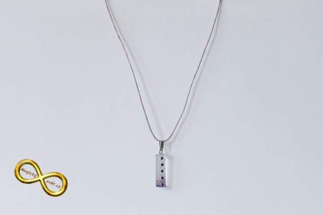 Náhrdelník "Resin" tvar válec fialový s šatony