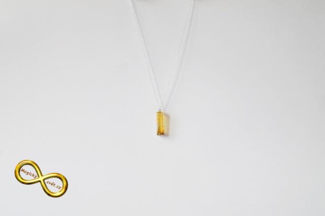 Náhrdelník "Resin" tvar plochý hranol zlatý