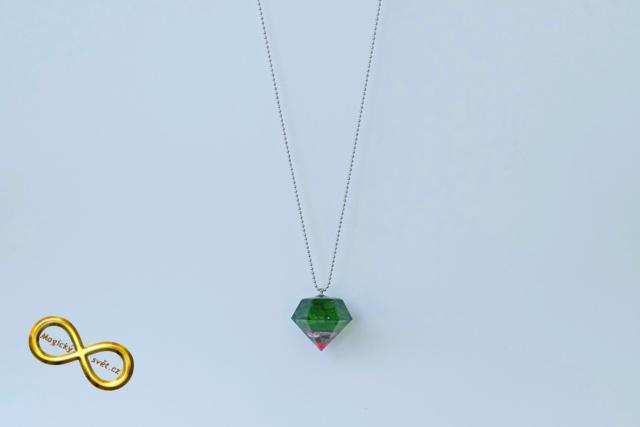 Náhrdelník "Resin" tvar diamant zeleno-růžový