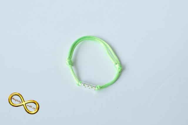 Náramek neon zelený s přívěskem