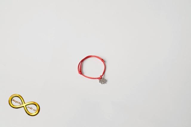 Náramek Kabbalah červený se čtyřlístkem - střední