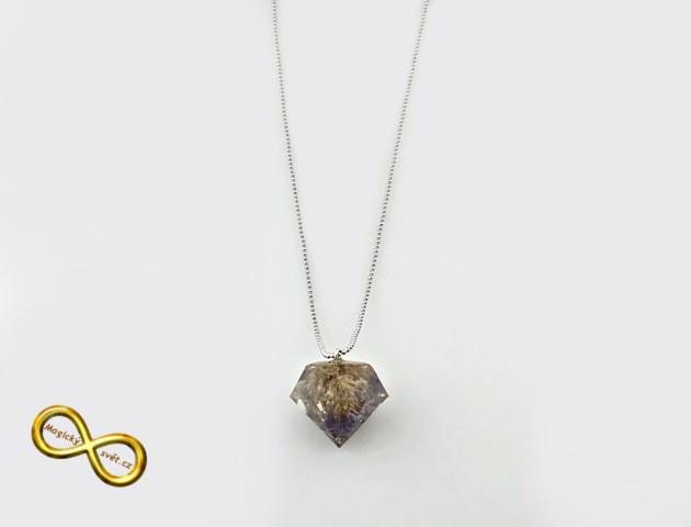 Náhrdelník "Resin" tvar diamant s chrpou