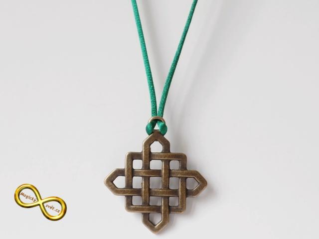 Náhrdelník s keltským uzlem zelený