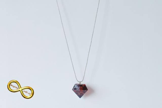 Náhrdelník "Resin" tvar diamant hnědý