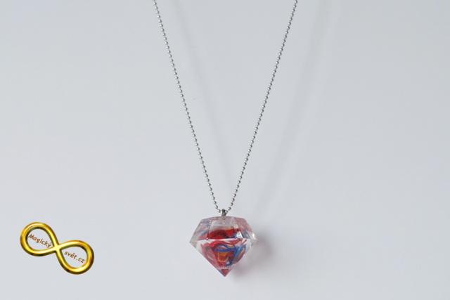Náhrdelník "Resin" tvar diamant barevný