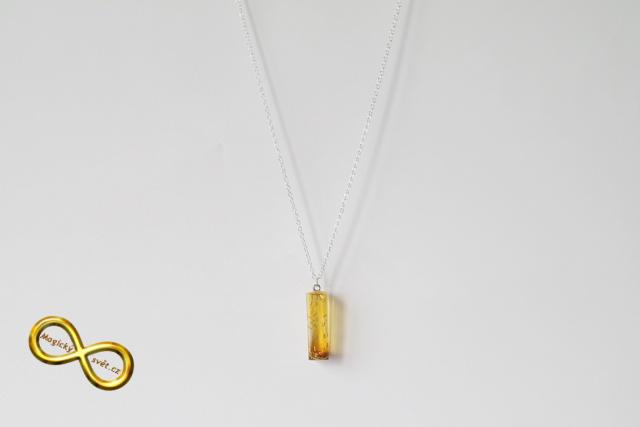 Náhrdelník "Resin" tvar plochý hranol zlatý