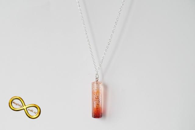 Náhrdelník "Resin" tvar šestiúhelník červený