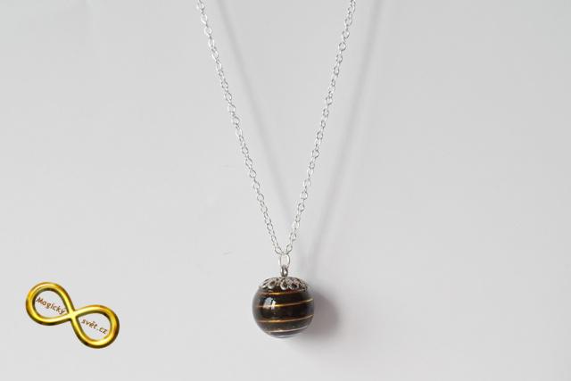 Náhrdelník "Resin" kulička tmavý se spirálou