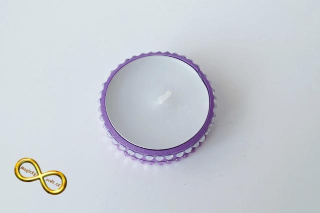 Svíčka čajová fialová s kamínky