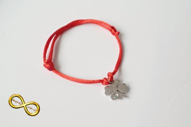 Náramek Kabbalah červený se čtyřlístkem - střední