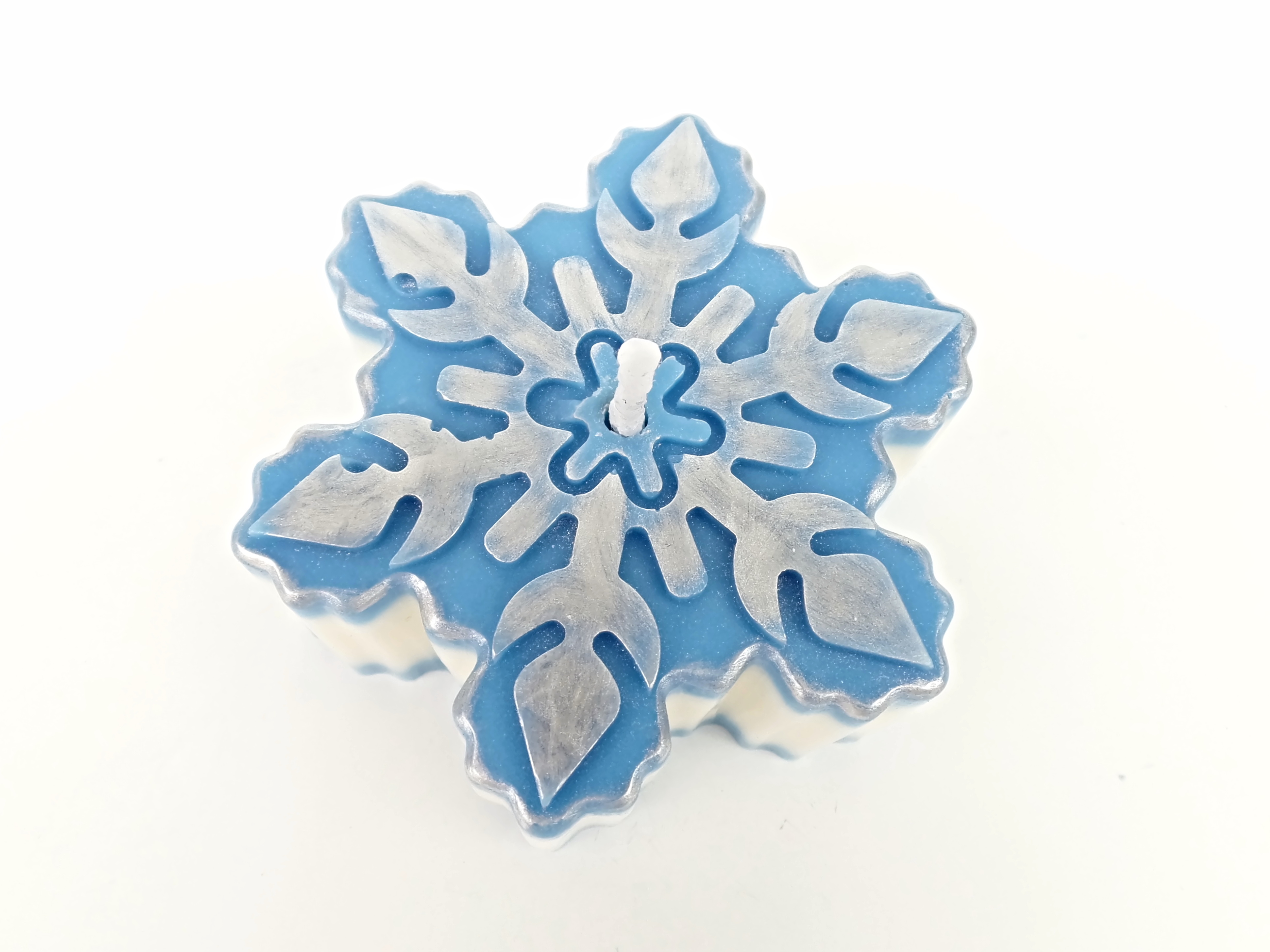 Svíčka vločka modrá se stříbrnou patinou