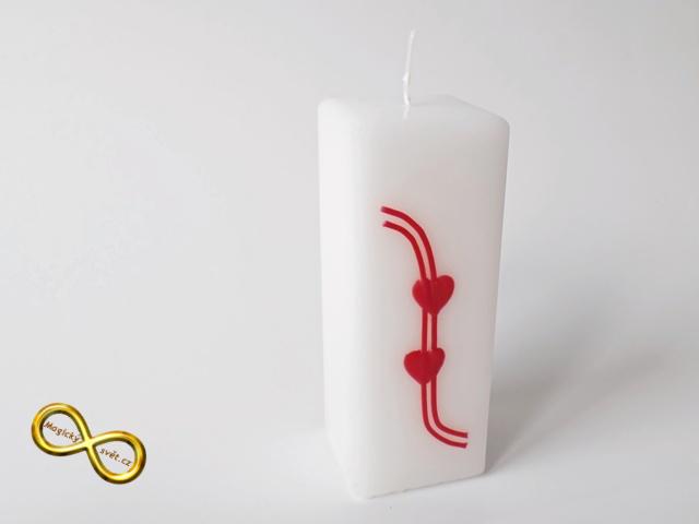 Svíčka vysoká bílá s červenými srdíčky