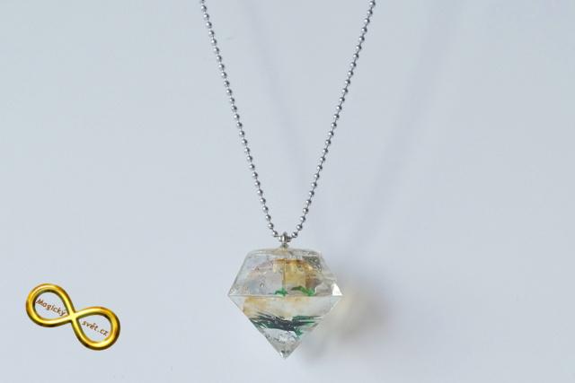 Náhrdelník "Resin" tvar diamant barevný