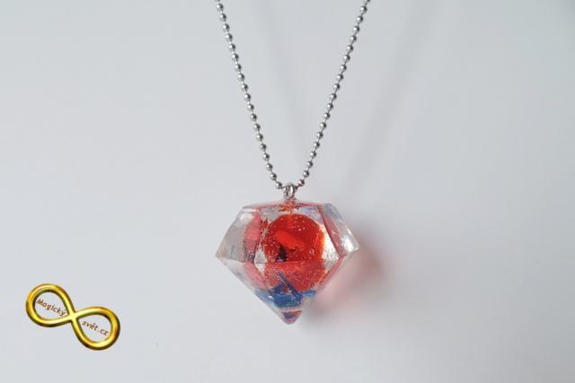 Náhrdelník "Resin" tvar diamant červeno-modrý