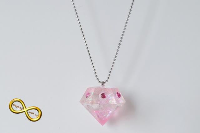 Náhrdelník "Resin" tvar diamant růžový s šatony