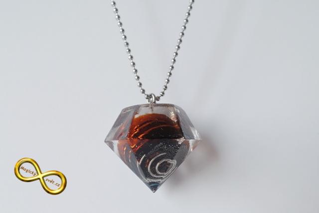 Náhrdelník "Resin" tvar diamant hnědý se spirálou