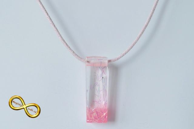 Náhrdelník "Resin" tvar plochý hranol růžový
