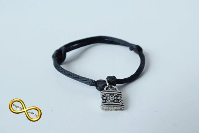 Náramek černý se zámkem