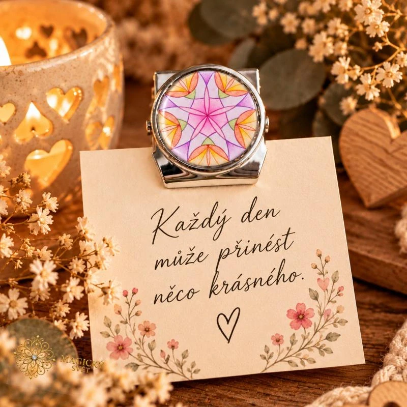 Kovový klip – mandala s poselstvím "Kdo si hraje nezlobí"