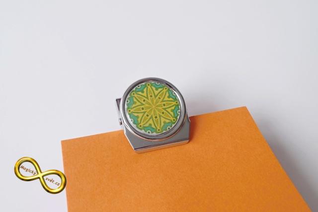 Kovový klip s malovanou mandalou