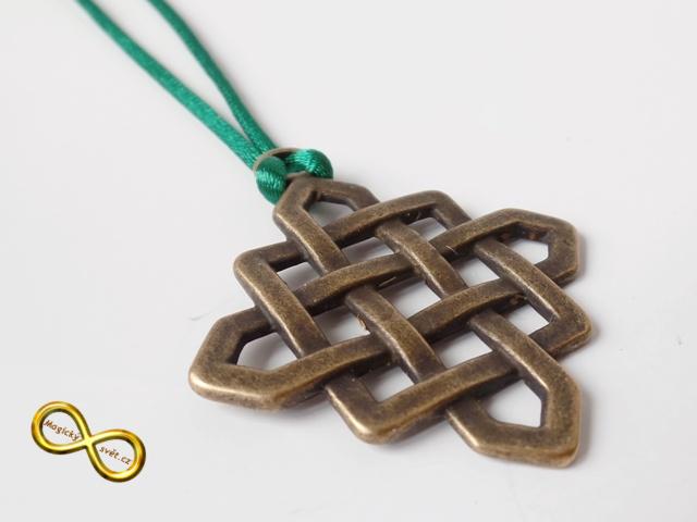 Náhrdelník s keltským uzlem zelený