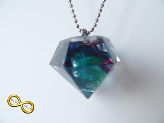 Náhrdelník "Resin" tvar diamant barevný tmavý