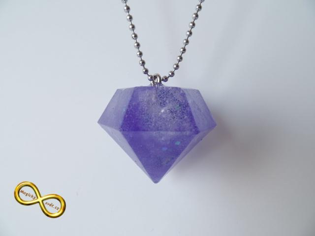 Náhrdelník "Resin" tvar diamant modrý