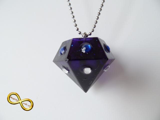 Náhrdelník "Resin" tvar diamant modrý s šatony