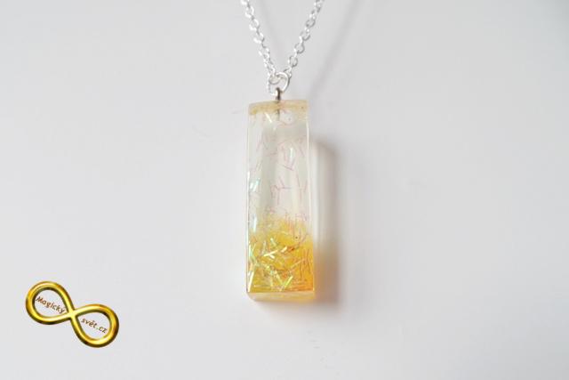 Náhrdelník "Resin" tvar plochý hranol žlutý