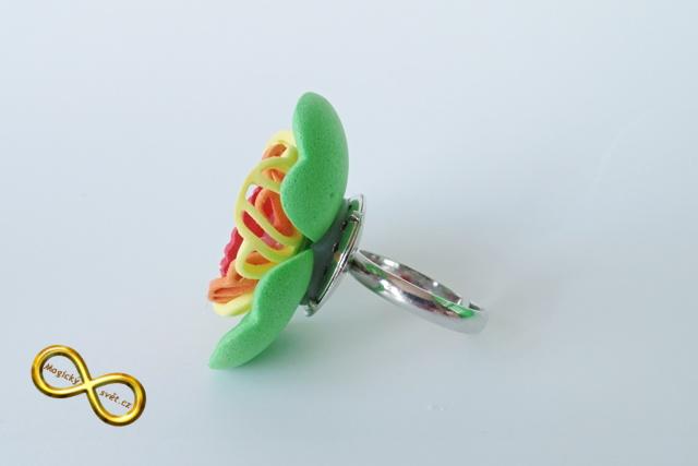 Prsten gummy barevný III.