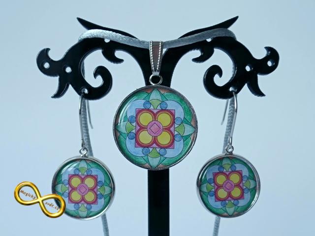 Náhrdelník s malovanou mandalou "Zamyšlení v zahradě"