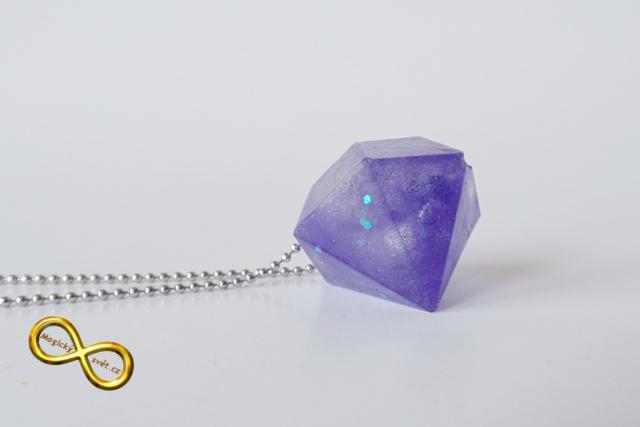 Náhrdelník "Resin" tvar diamant modrý
